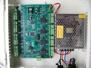 門禁機、門禁控制器